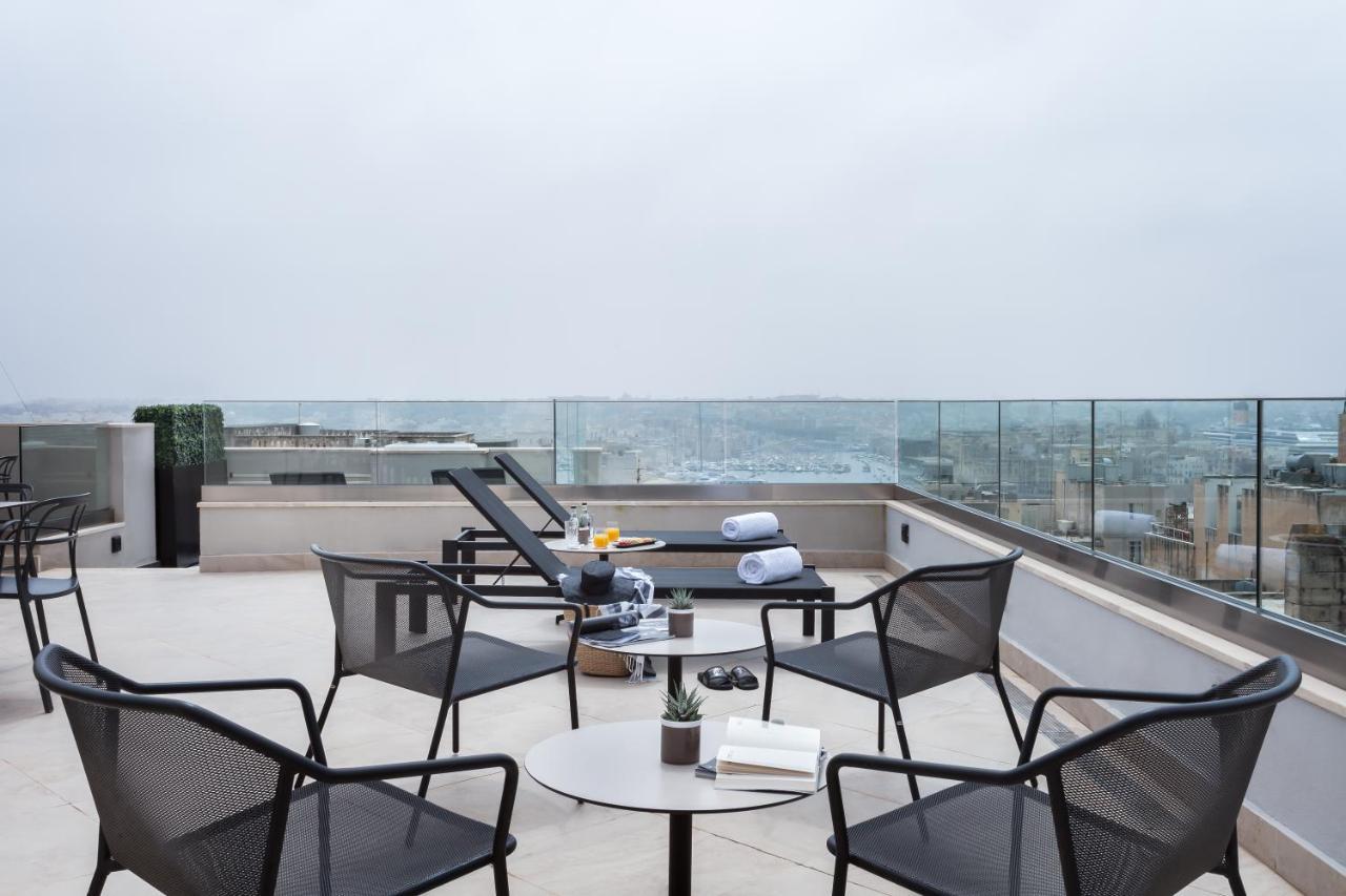 One One Two Hotel Valletta Exterior foto